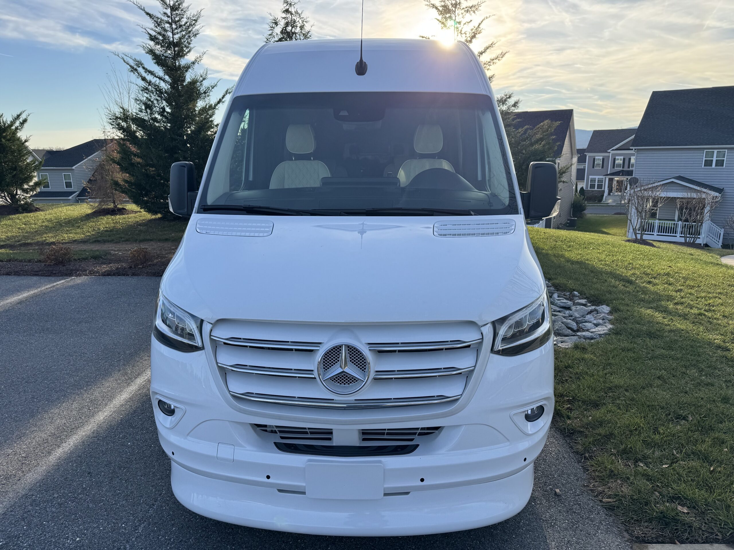 A front-facing view of the Flohr Above's luxury van.